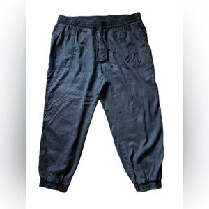 a.new day jogger pants XXL